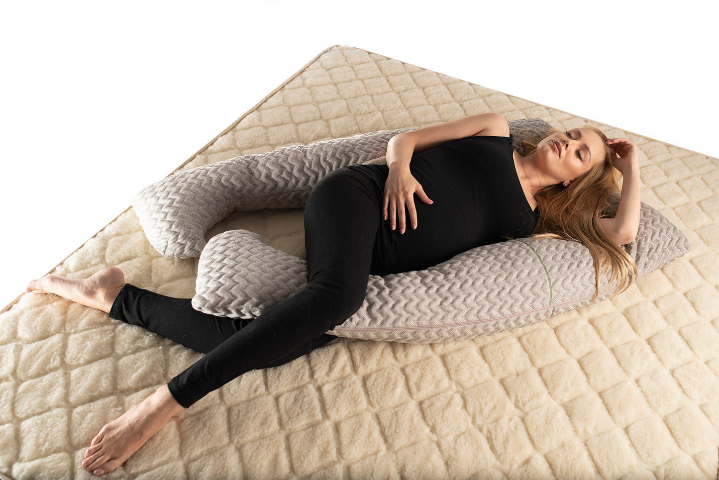 The Woolland Hemp and Wool Pregnancy Pillow, U Shaped