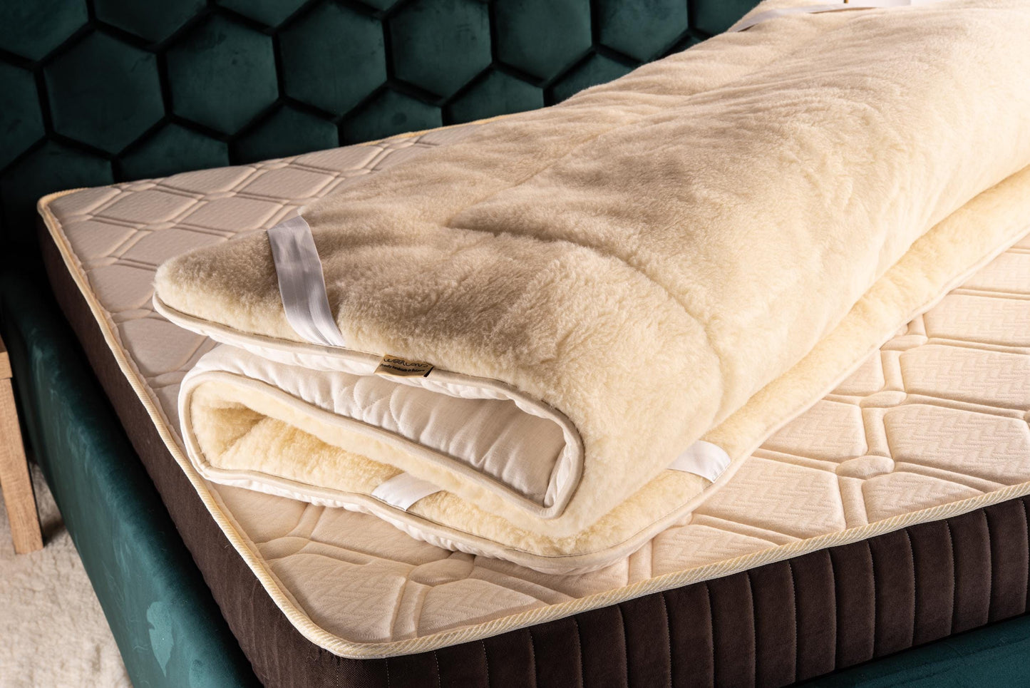 Reversible All Season Wool and Hemp Mattress Topper, US SIZE