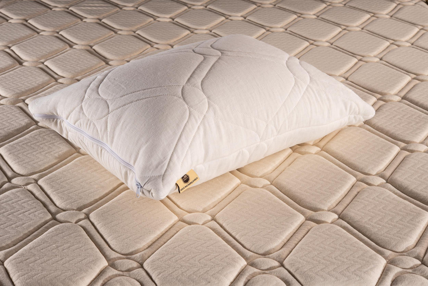 Kapok, linen and wool super pillow